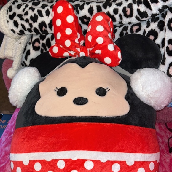Squishmallow winter Minnie Mouse. 12 inch plush. - Picture 4 of 10